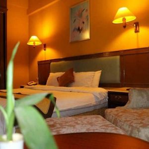 Suite king executive